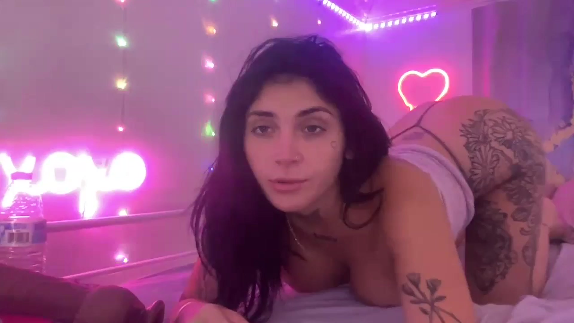 Gallery image thumbnail from JazmineJadexo's myfreecams stream on, 09/03/2024, 15:11 image 1 of 20