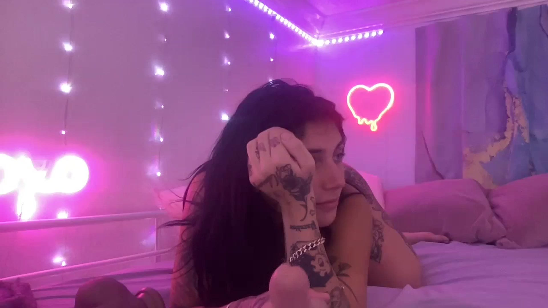 Gallery image thumbnail from JazmineJadexo's myfreecams stream on, 09/03/2024, 15:11 image 19 of 20