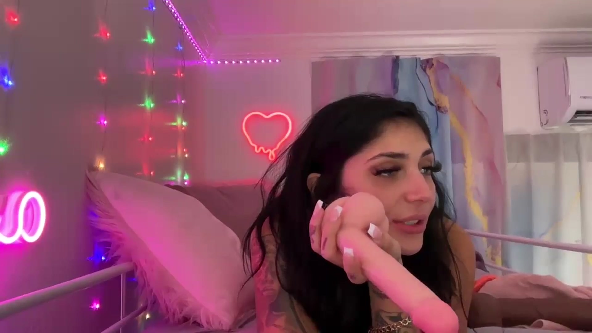 Gallery image thumbnail from JazmineJadexo's myfreecams stream on, 09/08/2024, 16:13 image 18 of 20