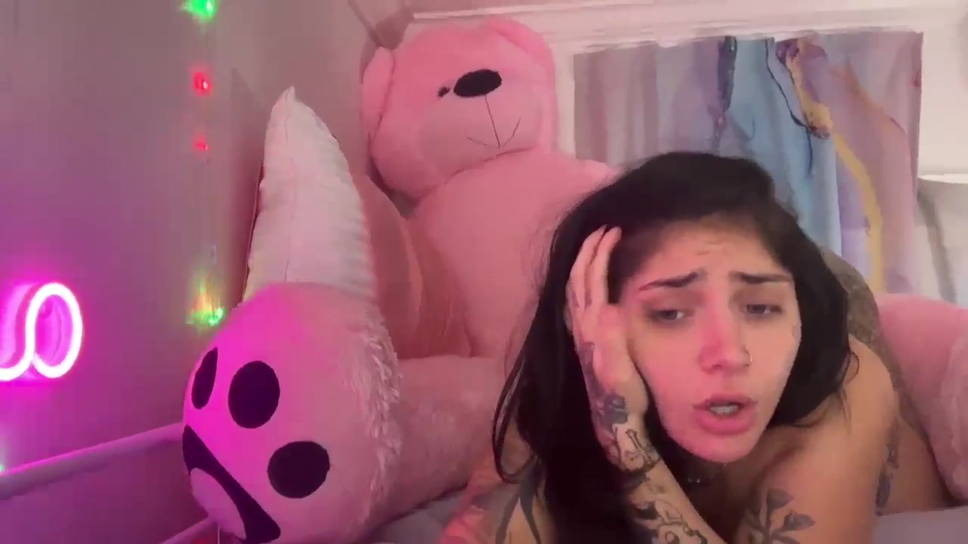 Gallery image thumbnail from JazmineJadexo's myfreecams stream on, 10/27/2024, 15:10 image 3 of 20