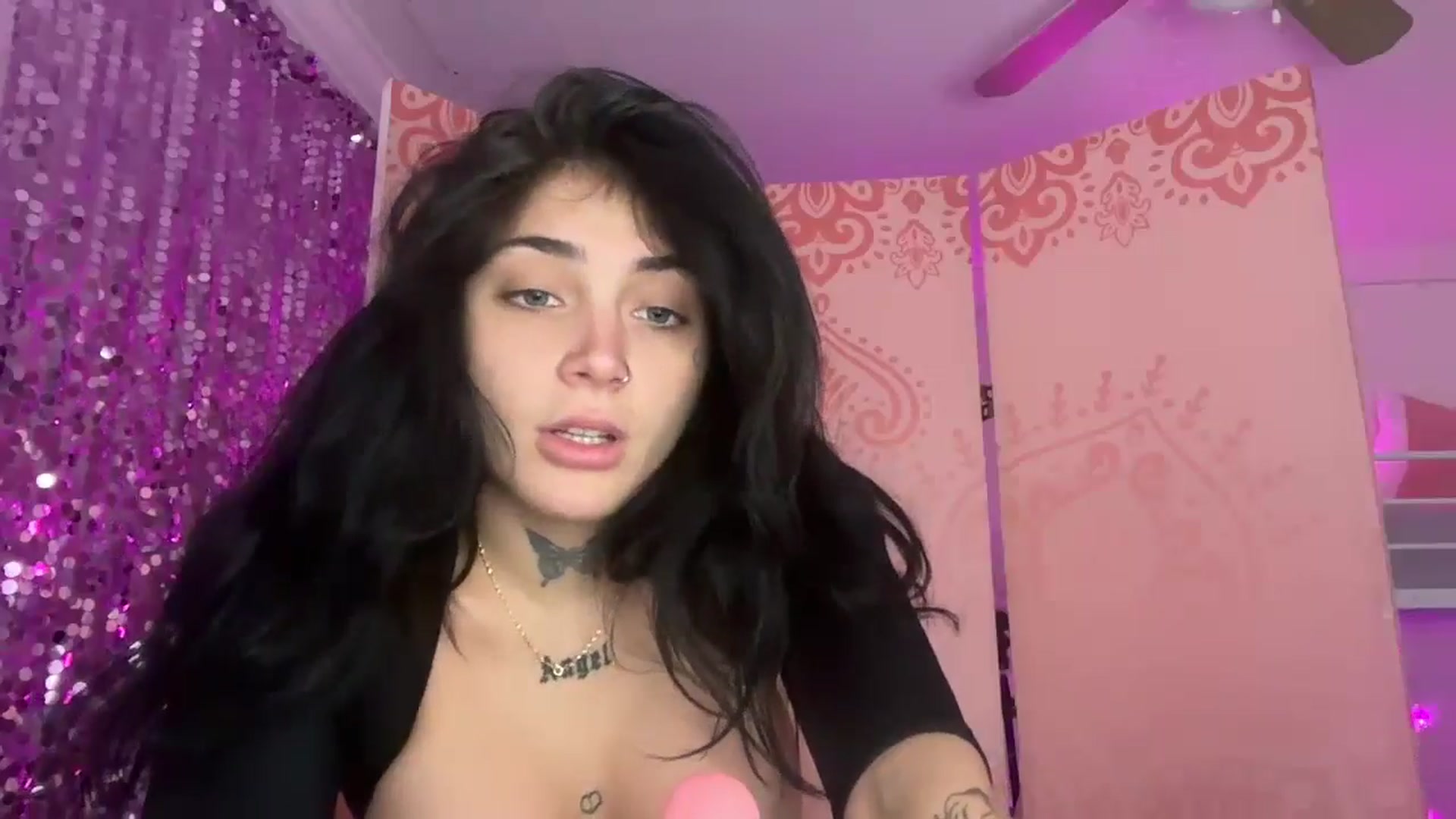Gallery image thumbnail from JazmineJadexo's myfreecams stream on, 11/27/2024, 17:11 image 11 of 20