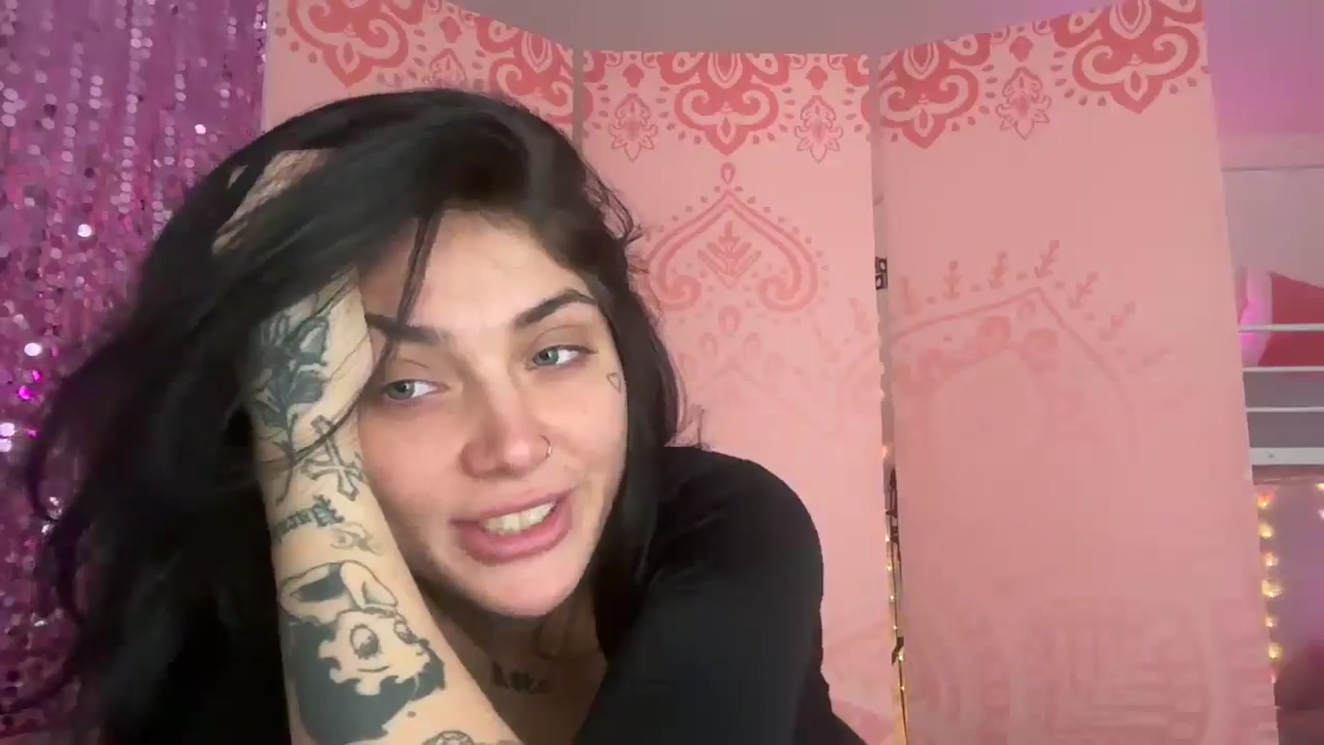 Gallery image thumbnail from JazmineJadexo's myfreecams stream on, 11/27/2024, 18:32 image 10 of 20
