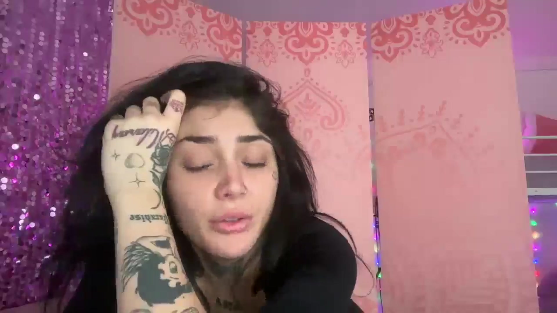 Gallery image thumbnail from JazmineJadexo's myfreecams stream on, 11/27/2024, 18:32 image 12 of 20