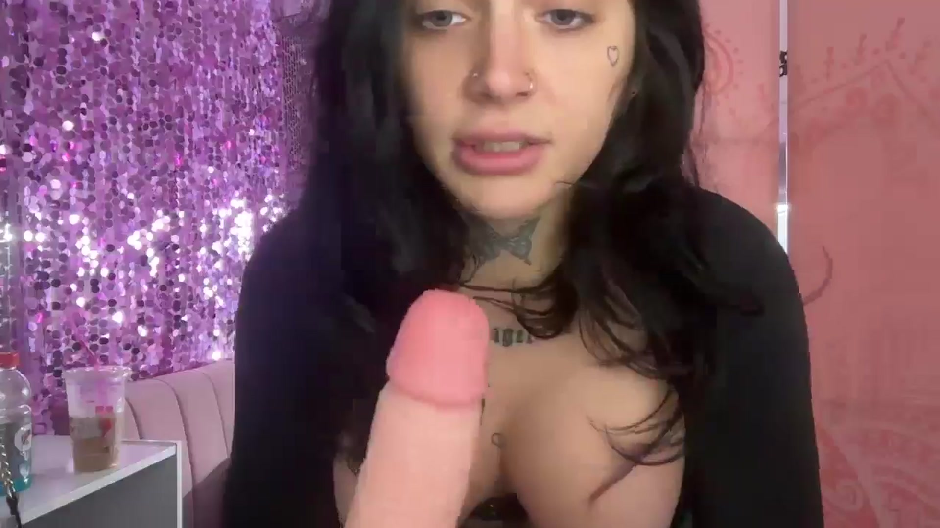 Gallery image thumbnail from JazmineJadexo's myfreecams stream on, 12/01/2024, 17:23 image 16 of 20