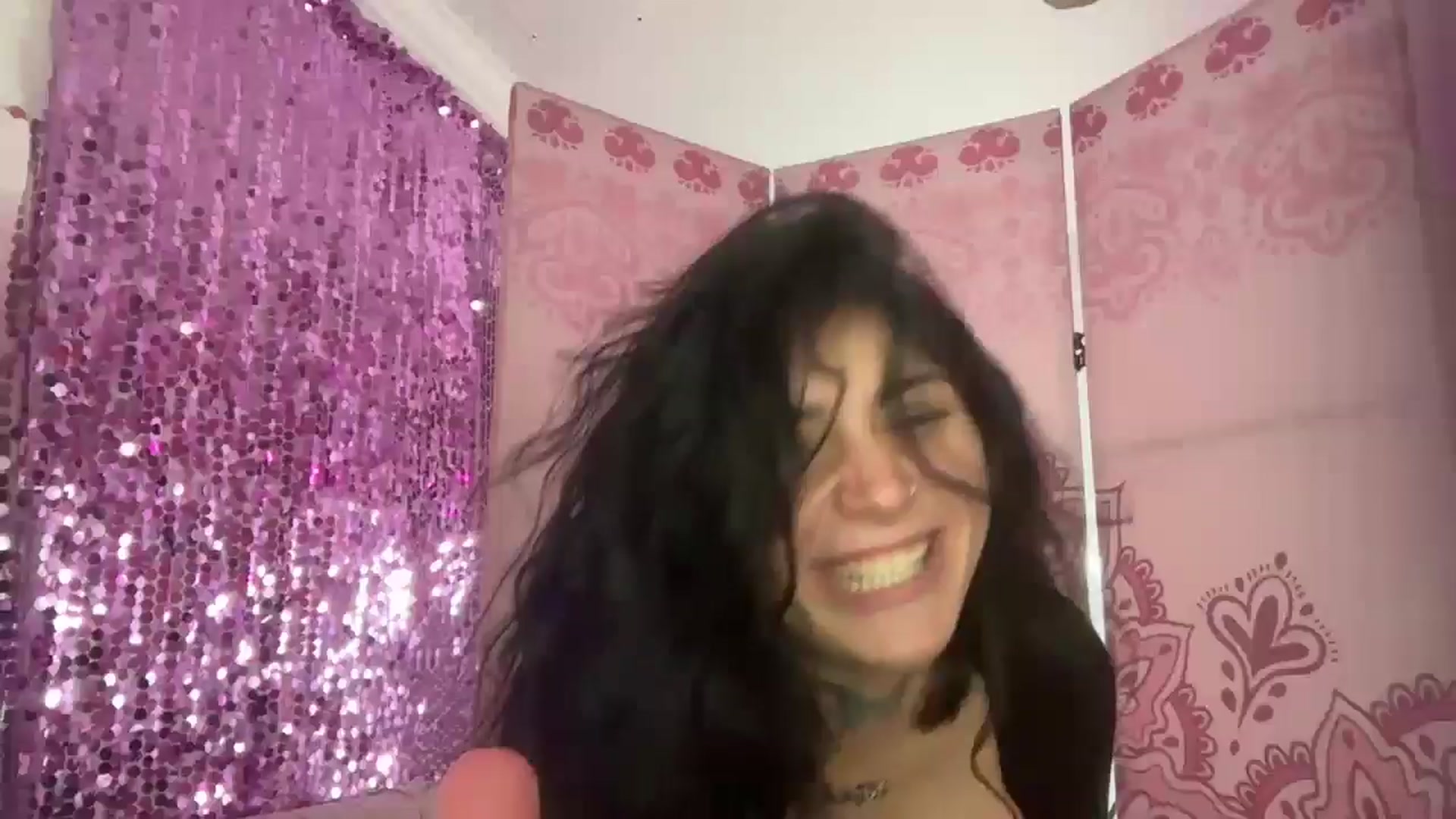 Gallery image thumbnail from JazmineJadexo's myfreecams stream on, 12/03/2024, 15:36 image 16 of 20