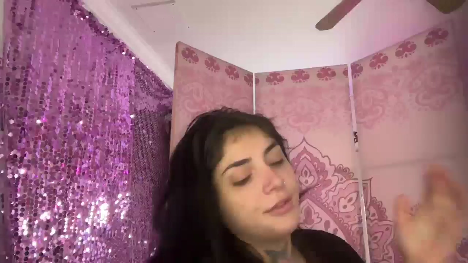 Gallery image thumbnail from JazmineJadexo's myfreecams stream on, 12/05/2024, 14:32 image 17 of 20