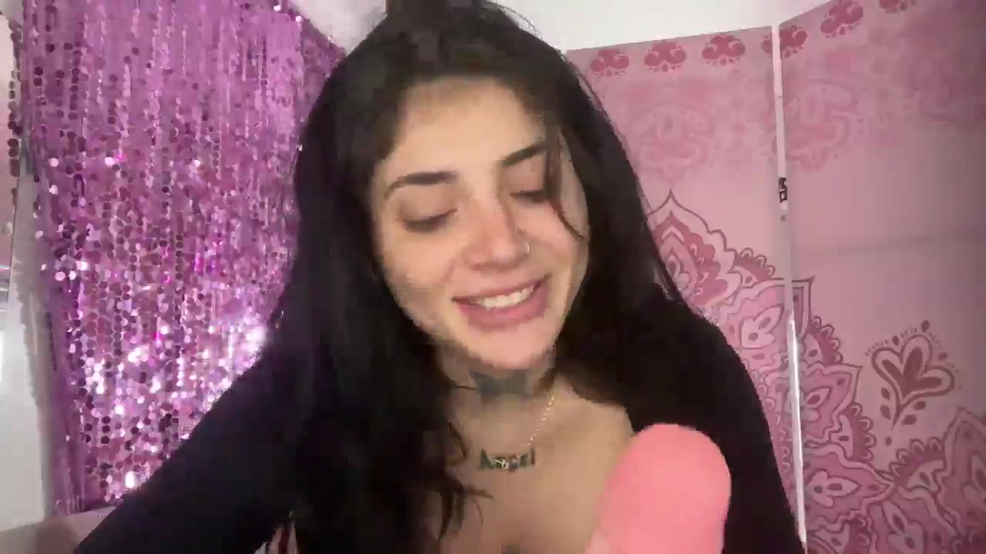 Gallery image thumbnail from JazmineJadexo's myfreecams stream on, 12/05/2024, 15:10 image 8 of 20