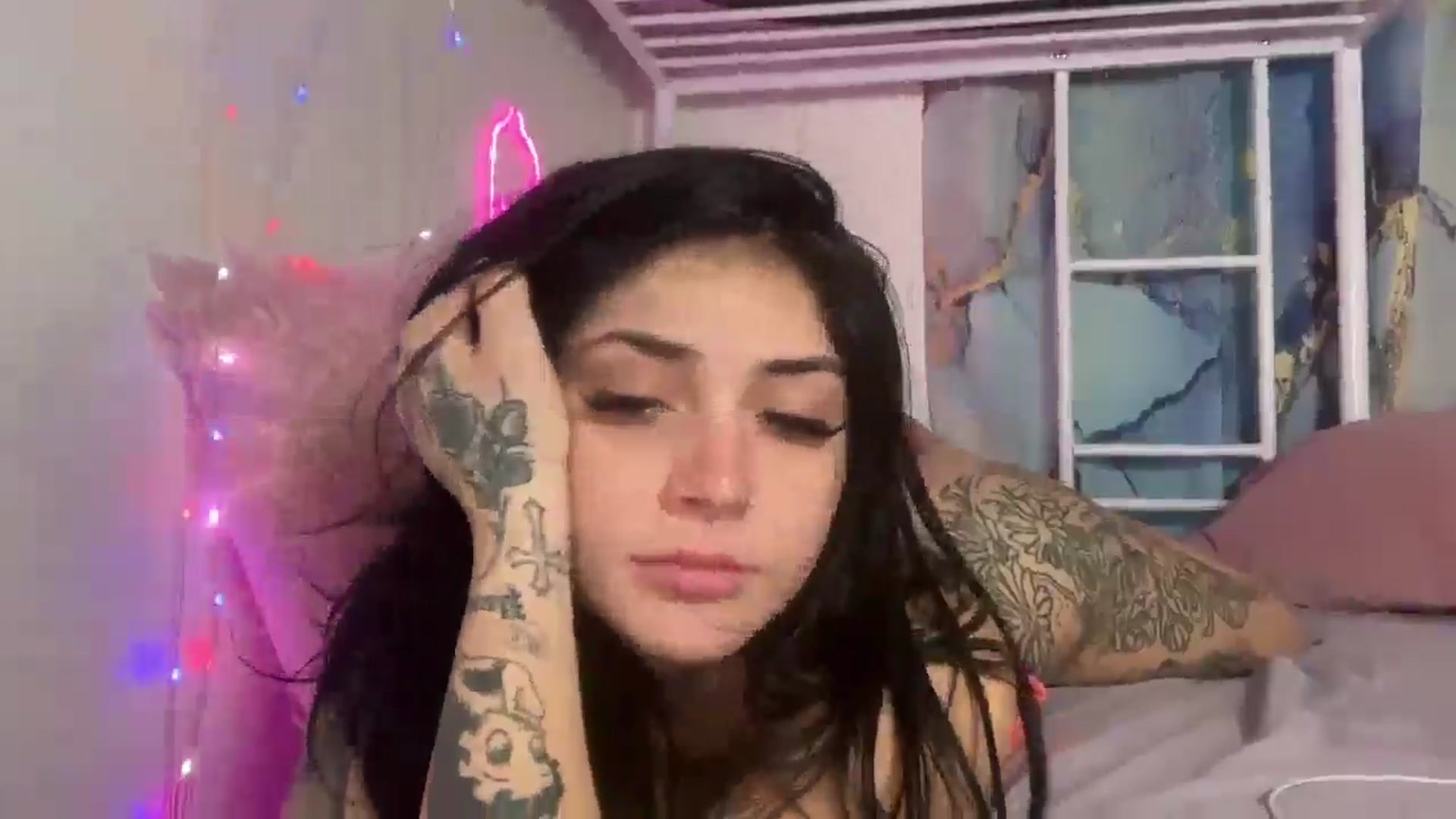 Gallery image thumbnail from JazmineJadexo's myfreecams stream on, 12/17/2024, 17:16 image 15 of 20