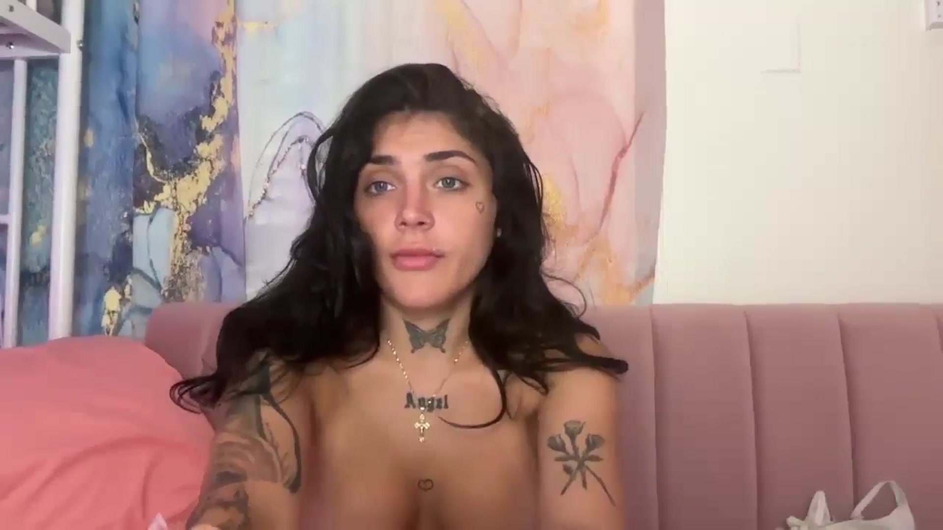 Gallery image thumbnail from JazmineJadexo's myfreecams stream on, 02/18/2025, 16:10 image 11 of 20