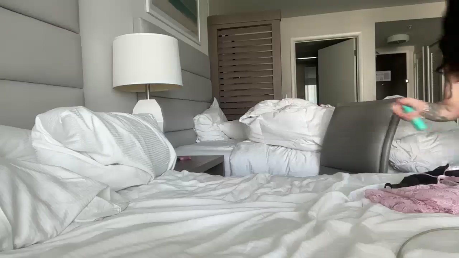 Gallery image thumbnail from JazmineJadexo's myfreecams stream on, 03/19/2025, 16:37 image 13 of 20
