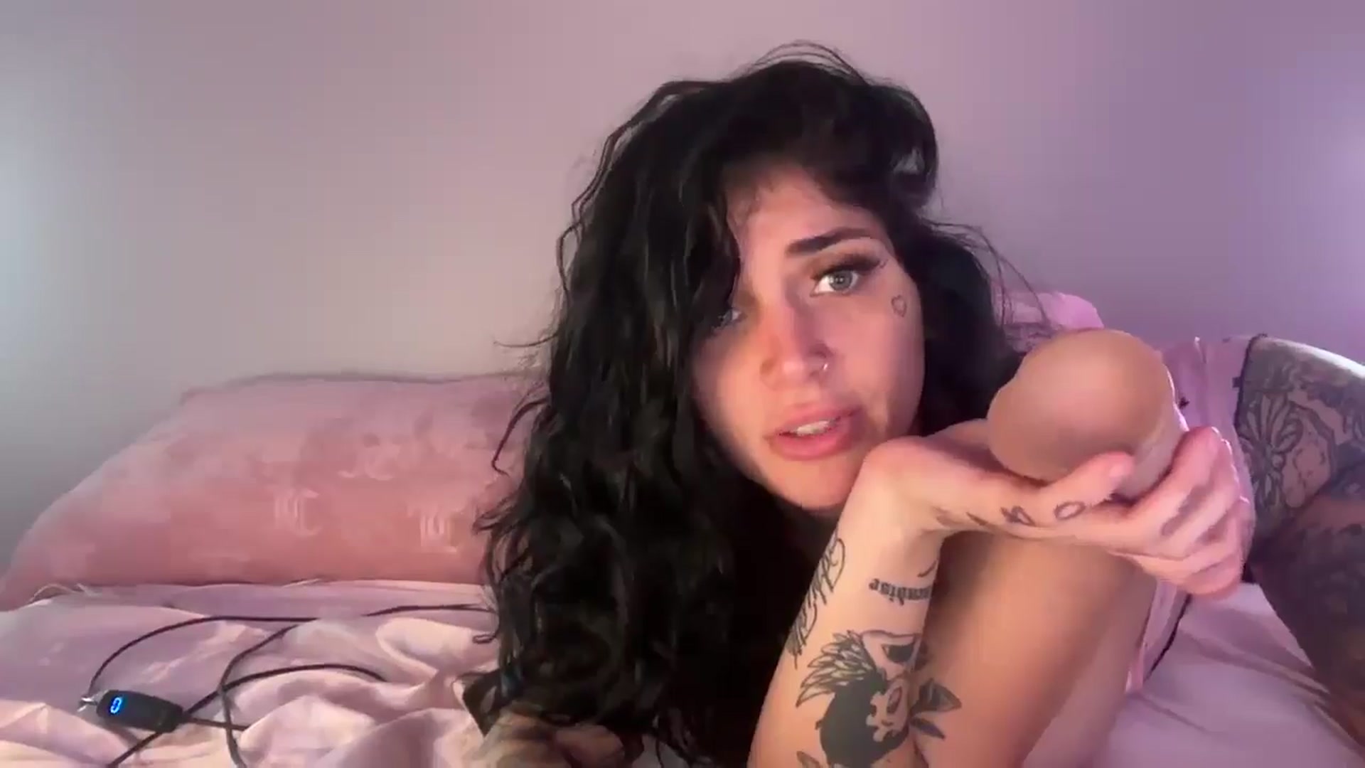 Gallery image thumbnail from JazmineJadexo's myfreecams stream on, 05/02/2025, 16:01 image 7 of 20