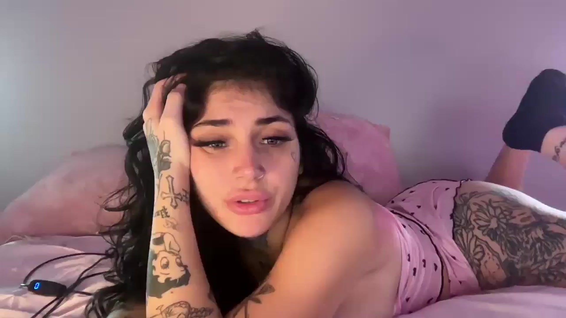 Gallery image thumbnail from JazmineJadexo's myfreecams stream on, 05/02/2025, 16:01 image 12 of 20