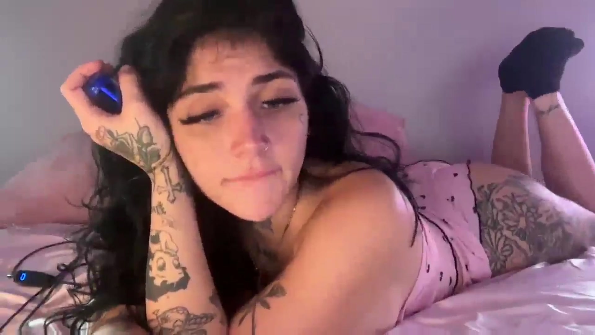 Gallery image thumbnail from JazmineJadexo's myfreecams stream on, 05/02/2025, 16:01 image 17 of 20