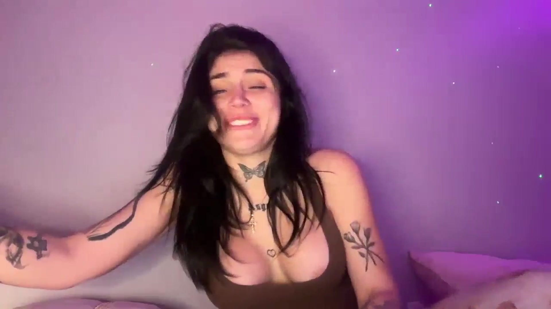 Gallery image thumbnail from JazmineJadexo's myfreecams stream on, 05/06/2025, 06:08 image 2 of 20