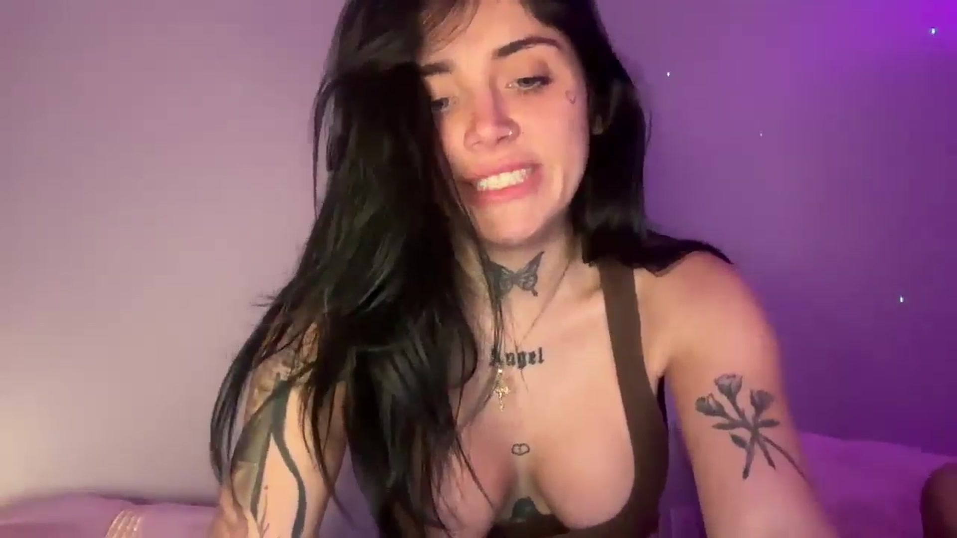 Gallery image thumbnail from JazmineJadexo's myfreecams stream on, 05/06/2025, 06:08 image 3 of 20