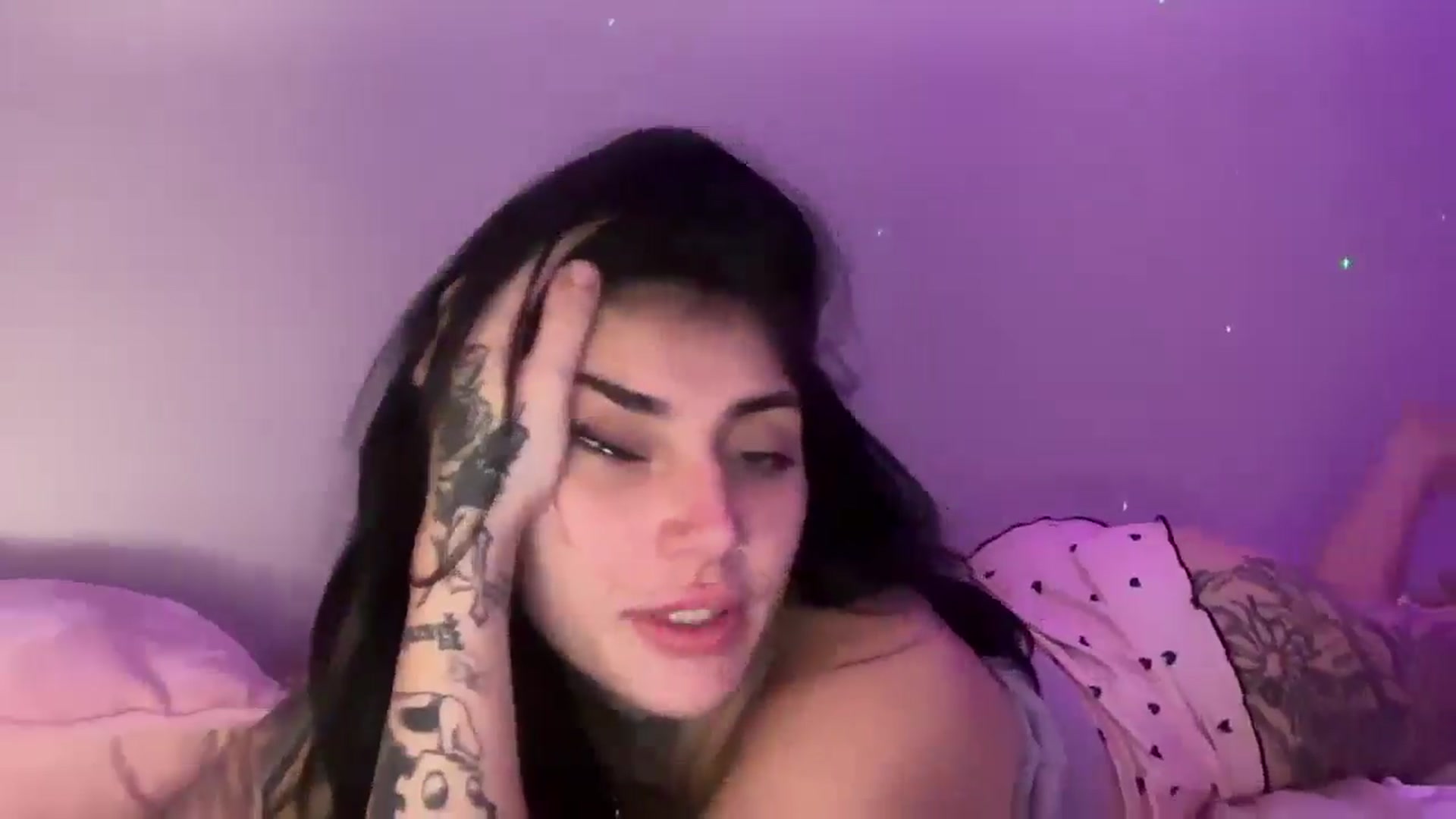 Gallery image thumbnail from JazmineJadexo's myfreecams stream on, 05/06/2025, 07:11 image 18 of 20