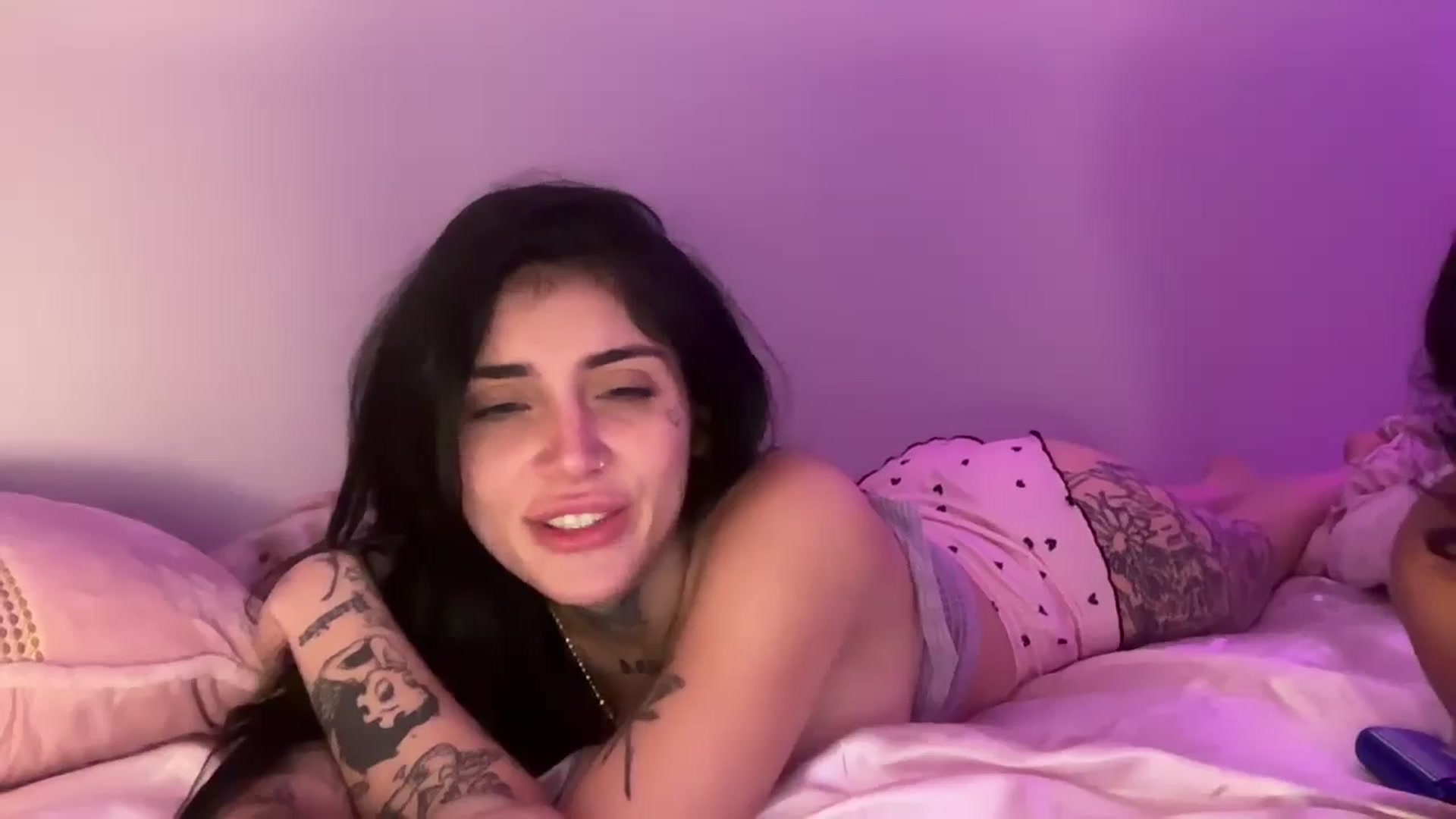 Gallery image thumbnail from JazmineJadexo's myfreecams stream on, 05/06/2025, 07:11 image 12 of 20