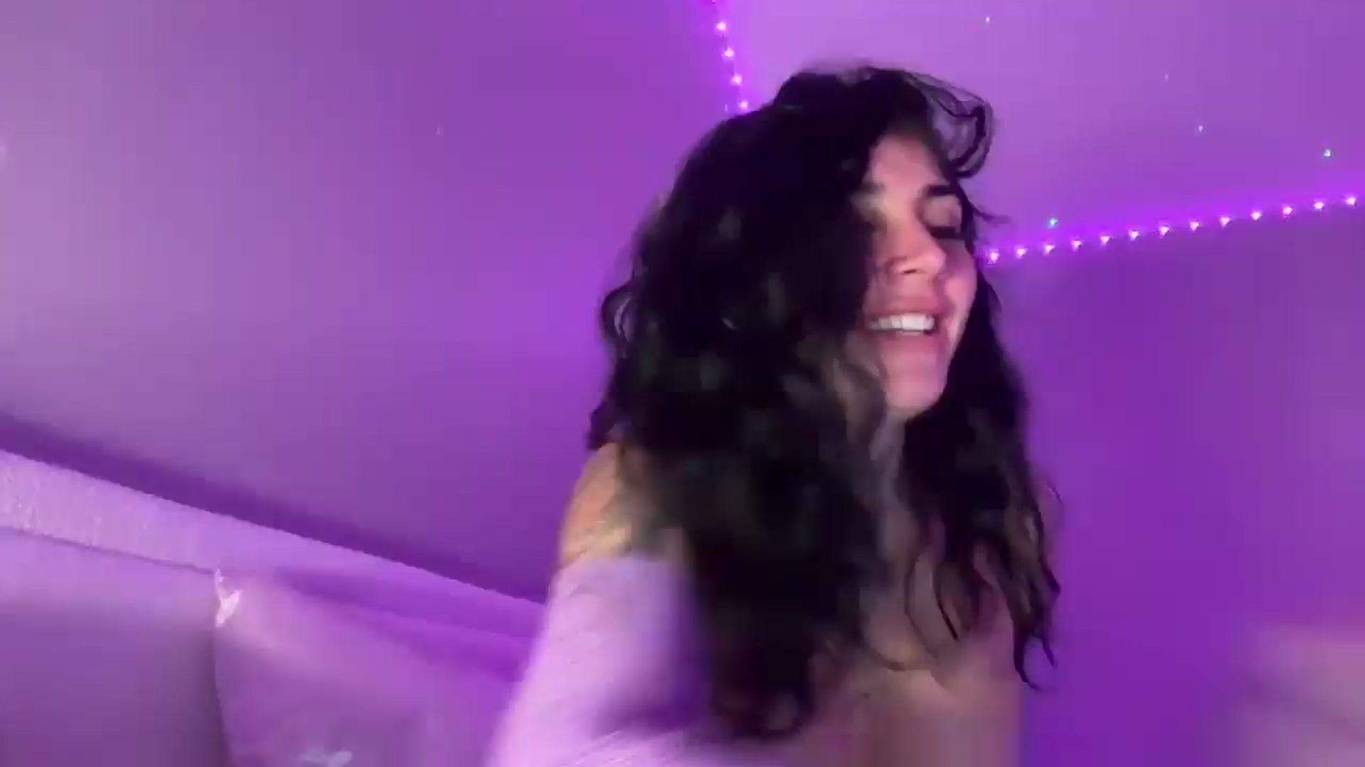 Gallery image thumbnail from JazmineJadexo's myfreecams stream on, 05/11/2025, 05:10 image 7 of 20