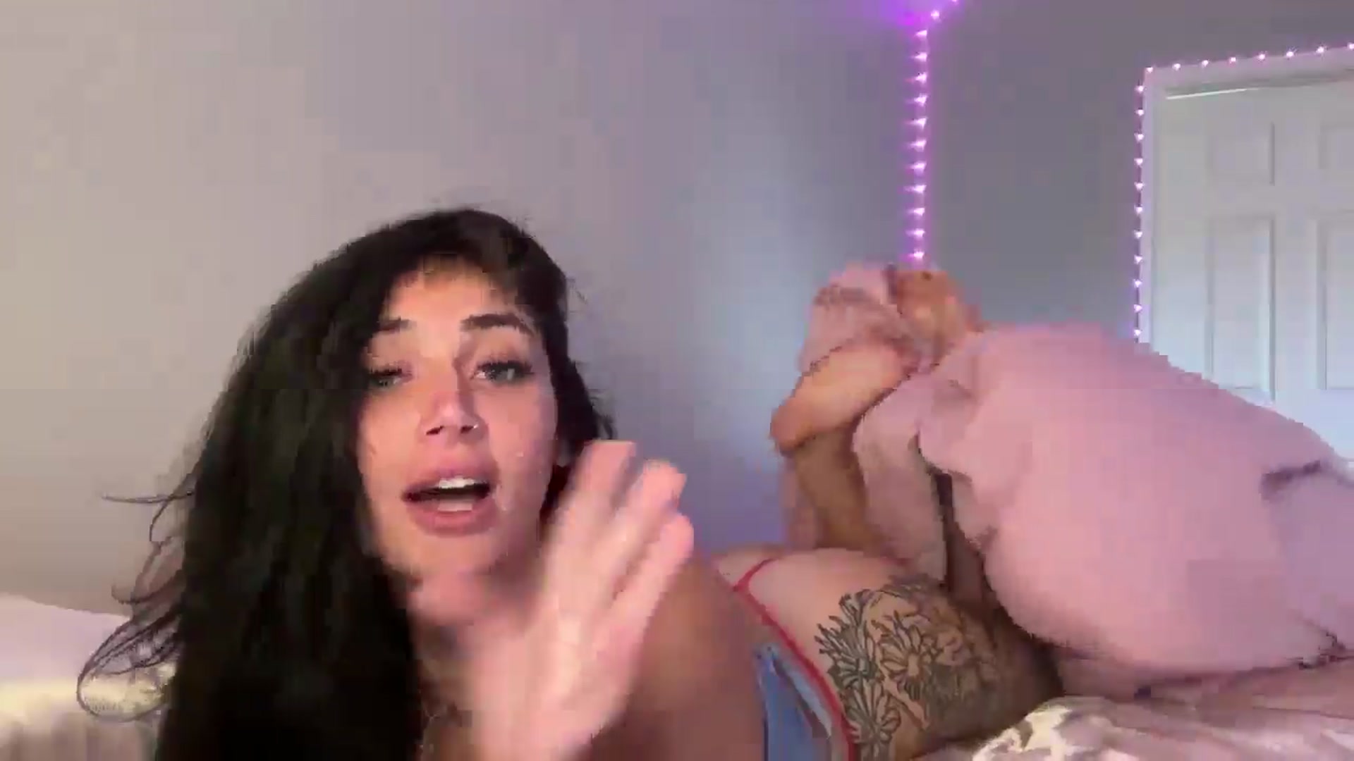 Gallery image thumbnail from JazmineJadexo's myfreecams stream on, 06/11/2025, 17:09 image 17 of 20