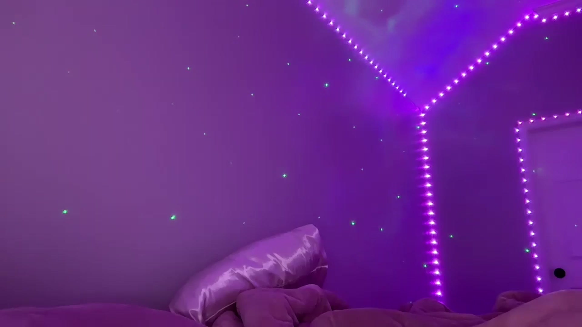 Gallery image thumbnail from JazmineJadexo's myfreecams stream on, 06/14/2025, 03:13 image 3 of 20