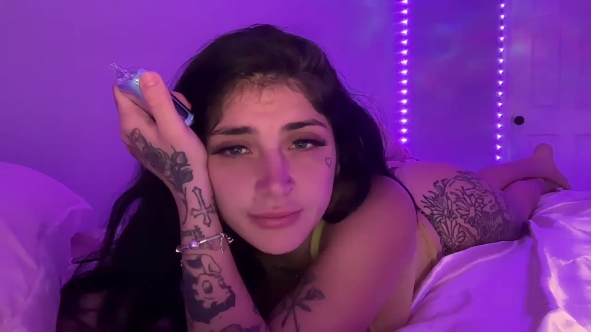 Gallery image thumbnail from JazmineJadexo's myfreecams stream on, 06/15/2025, 02:59 image 7 of 20