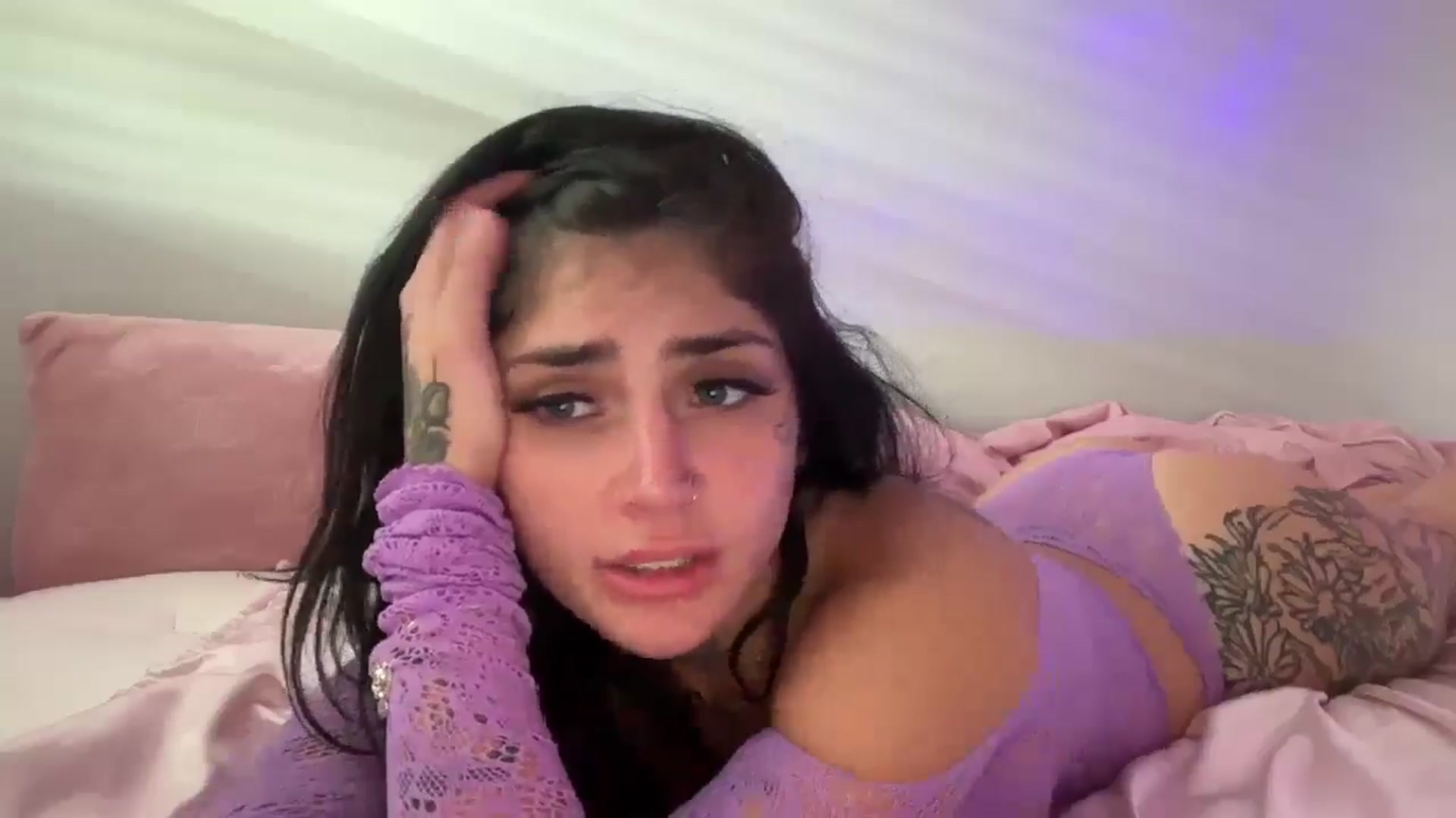 Gallery image thumbnail from JazmineJadexo's myfreecams stream on, 06/19/2025, 18:29 image 19 of 20