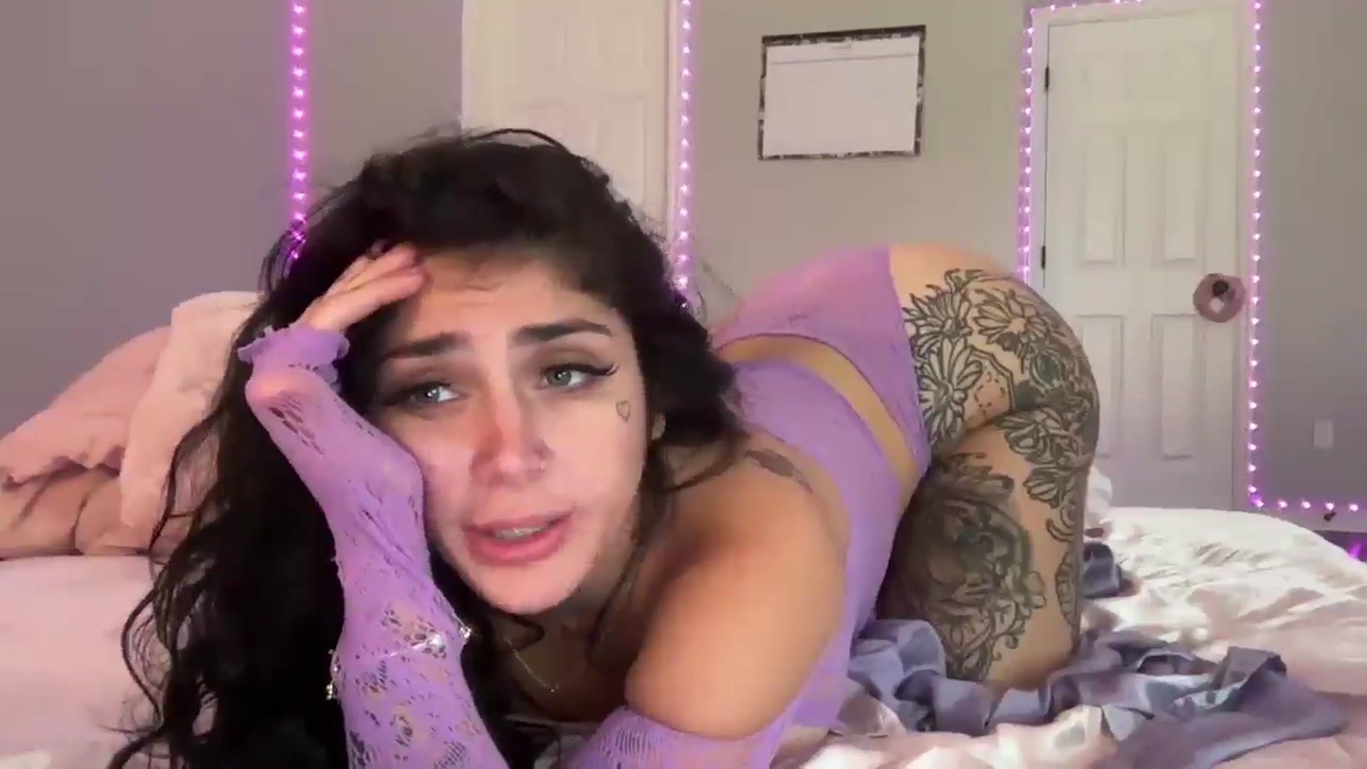 Gallery image thumbnail from JazmineJadexo's myfreecams stream on, 06/23/2025, 17:47 image 2 of 20