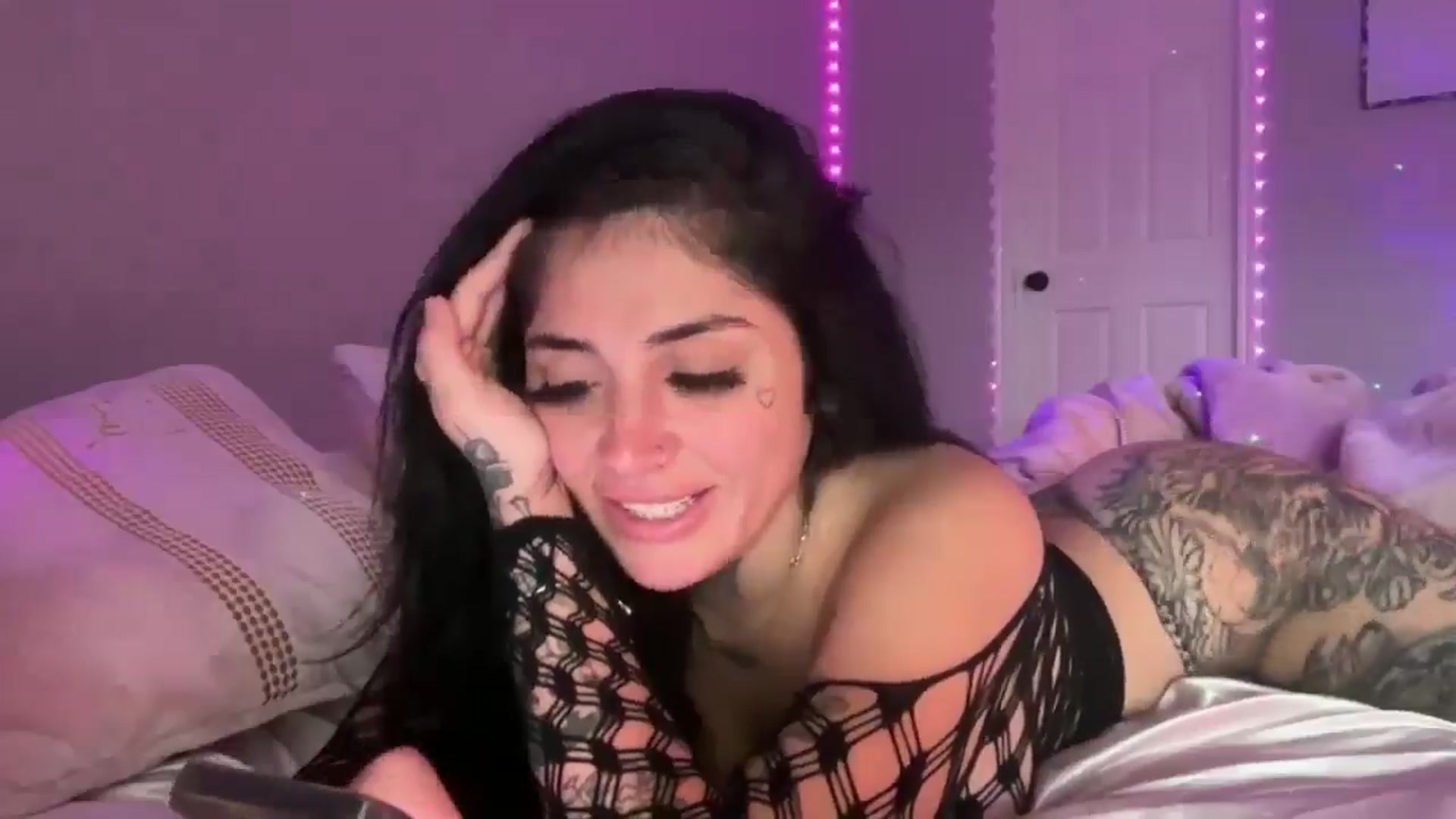 Gallery image thumbnail from JazmineJadexo's myfreecams stream on, 06/27/2025, 18:32 image 6 of 20