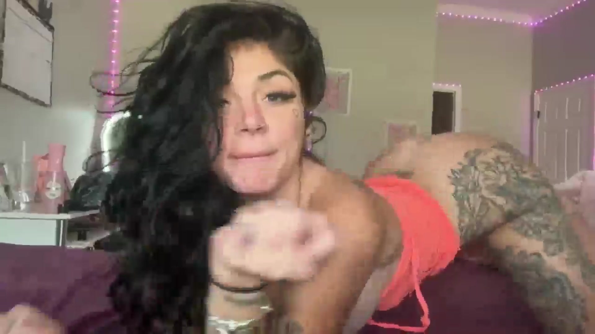 Gallery image thumbnail from JazmineJadexo's myfreecams stream on, 07/14/2025, 17:41 image 16 of 20