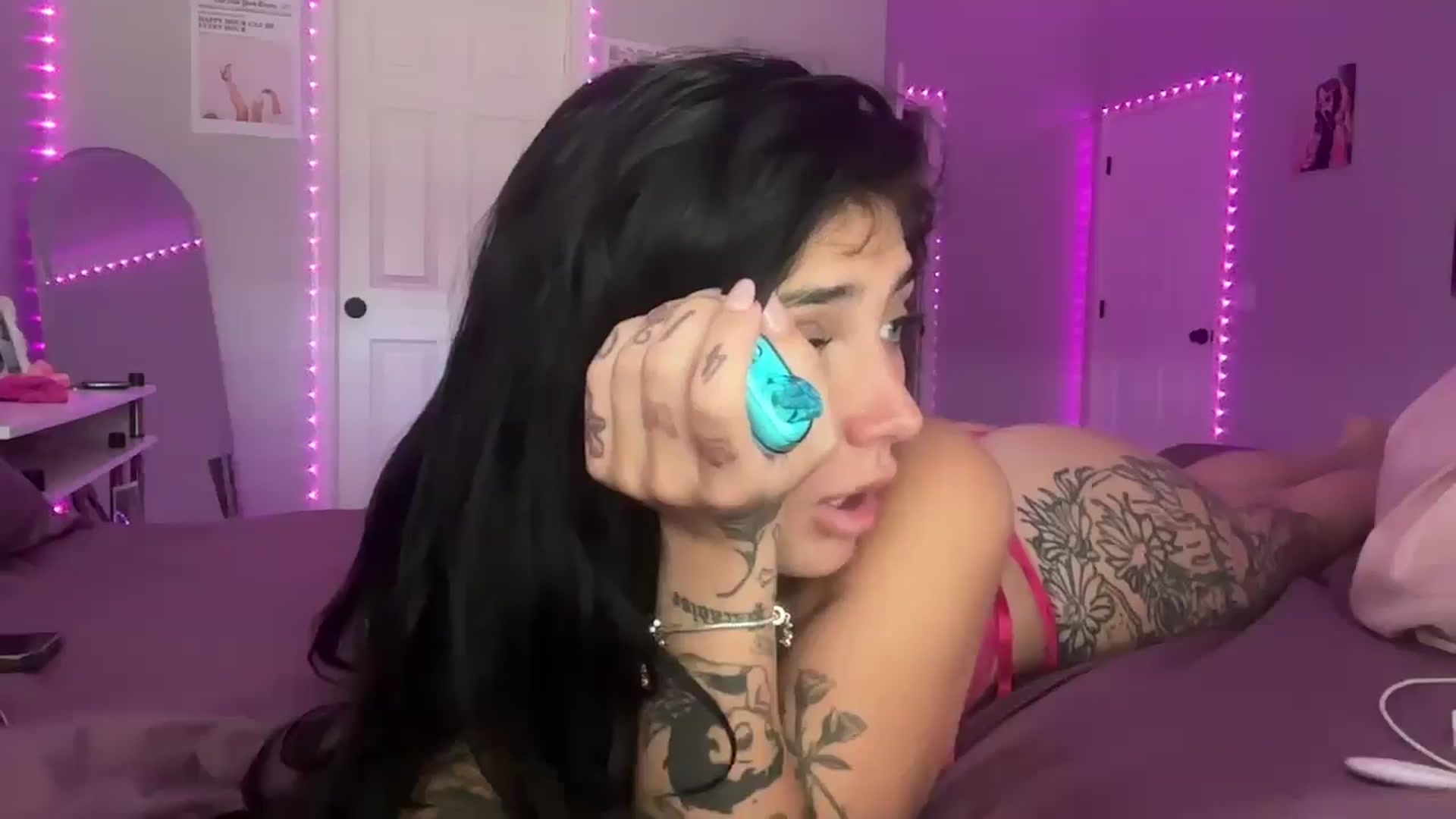 Gallery image thumbnail from JazmineJadexo's myfreecams stream on, 07/22/2025, 17:05 image 6 of 20