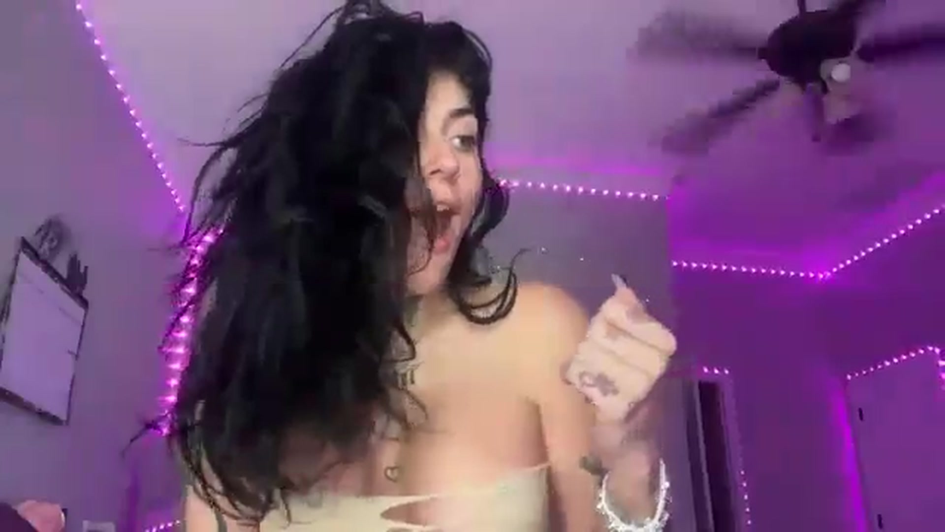 Gallery image thumbnail from JazmineJadexo's myfreecams stream on, 07/23/2025, 16:32 image 15 of 20