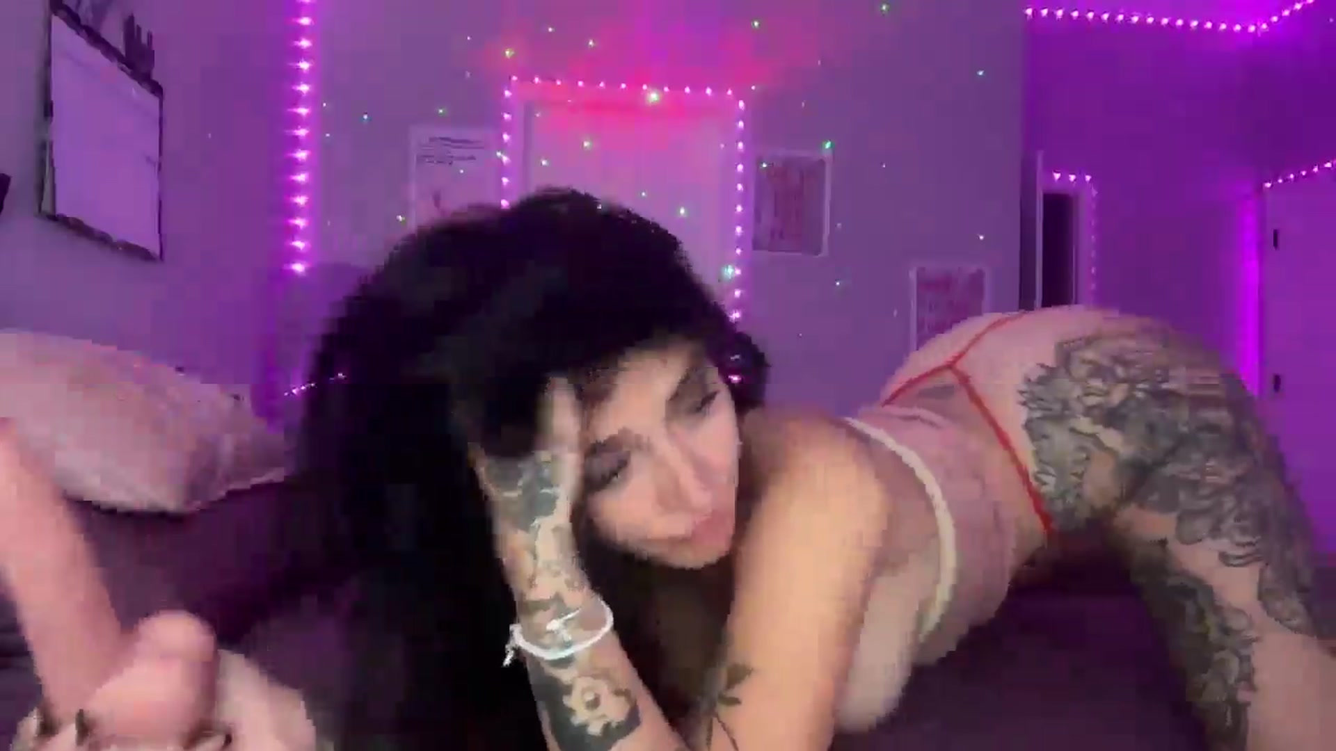 Gallery image thumbnail from JazmineJadexo's myfreecams stream on, 07/23/2025, 18:16 image 5 of 20