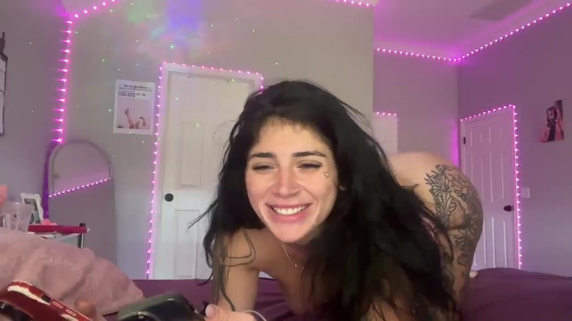 Gallery image thumbnail from JazmineJadexo's myfreecams stream on, 07/24/2025, 16:02 image 12 of 20
