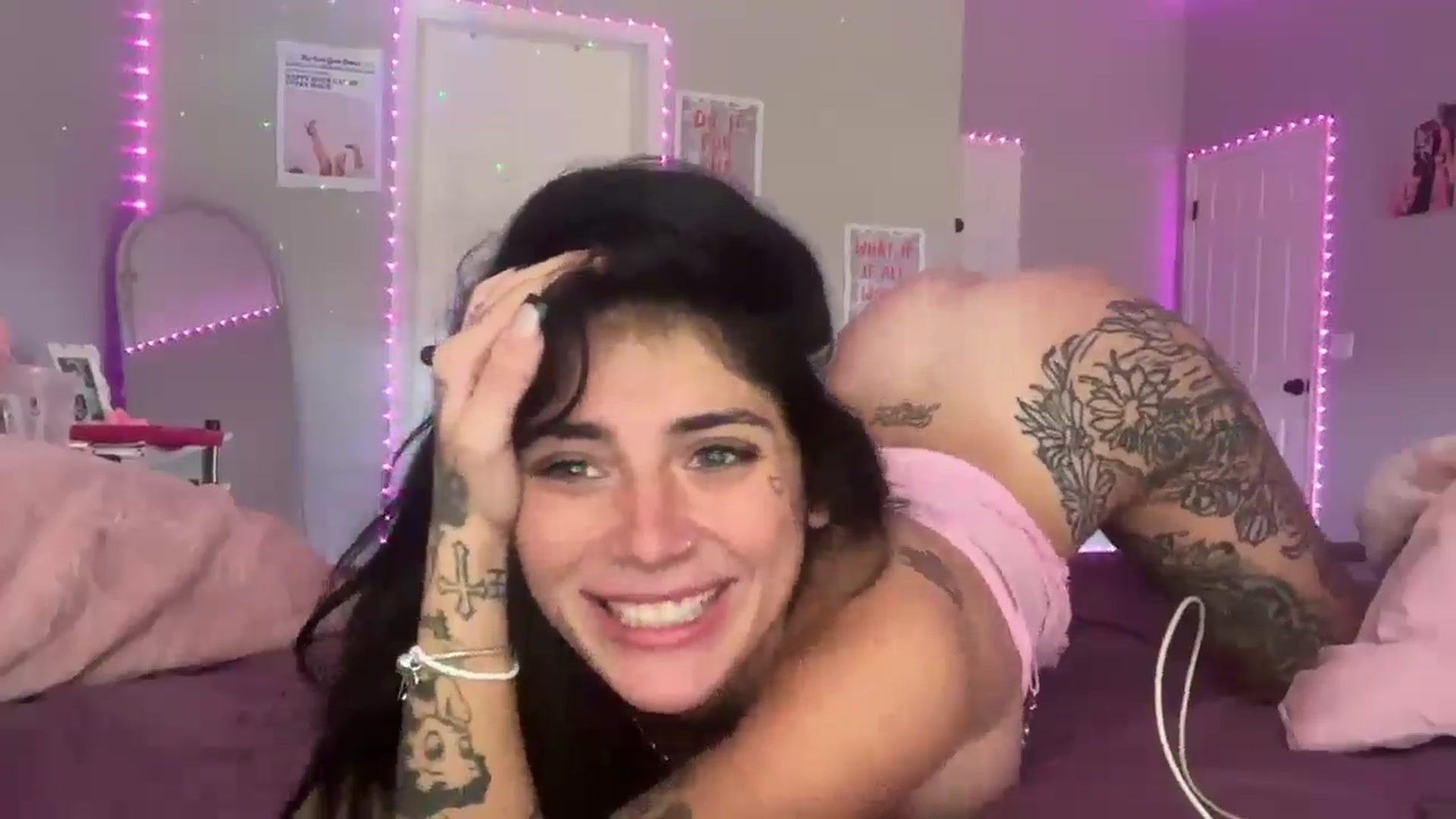 Gallery image thumbnail from JazmineJadexo's myfreecams stream on, 07/24/2025, 16:02 image 5 of 20