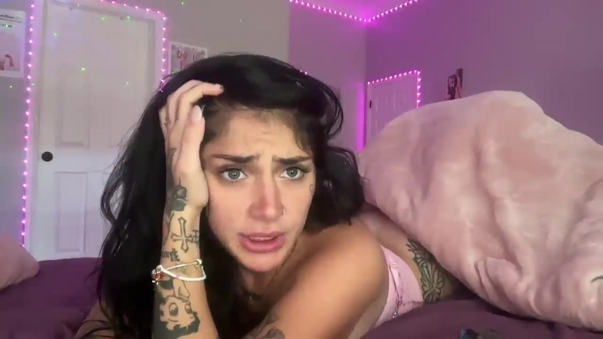 Gallery image thumbnail from JazmineJadexo's myfreecams stream on, 07/24/2025, 17:35 image 18 of 20