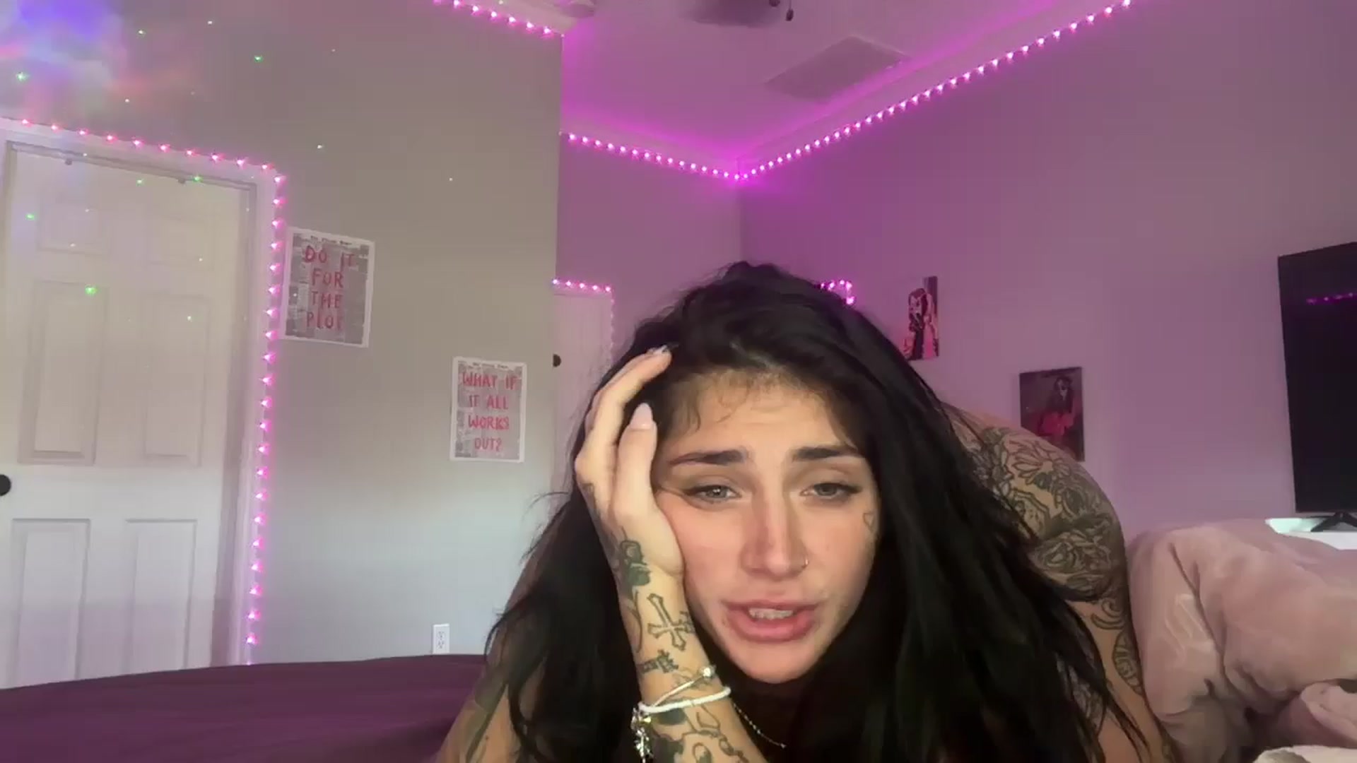 Gallery image thumbnail from JazmineJadexo's myfreecams stream on, 07/24/2025, 18:07 image 8 of 20