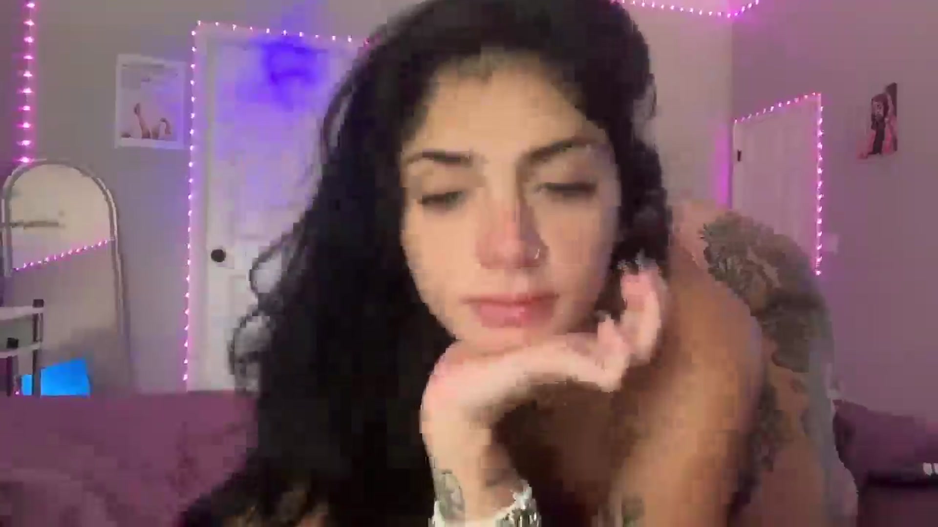 Gallery image thumbnail from JazmineJadexo's myfreecams stream on, 07/25/2025, 15:39 image 6 of 20