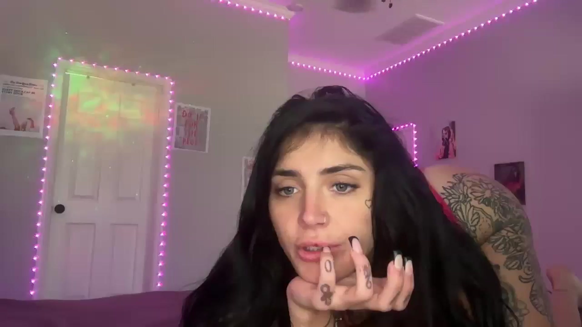 Gallery image thumbnail from JazmineJadexo's myfreecams stream on, 07/25/2025, 16:52 image 16 of 20