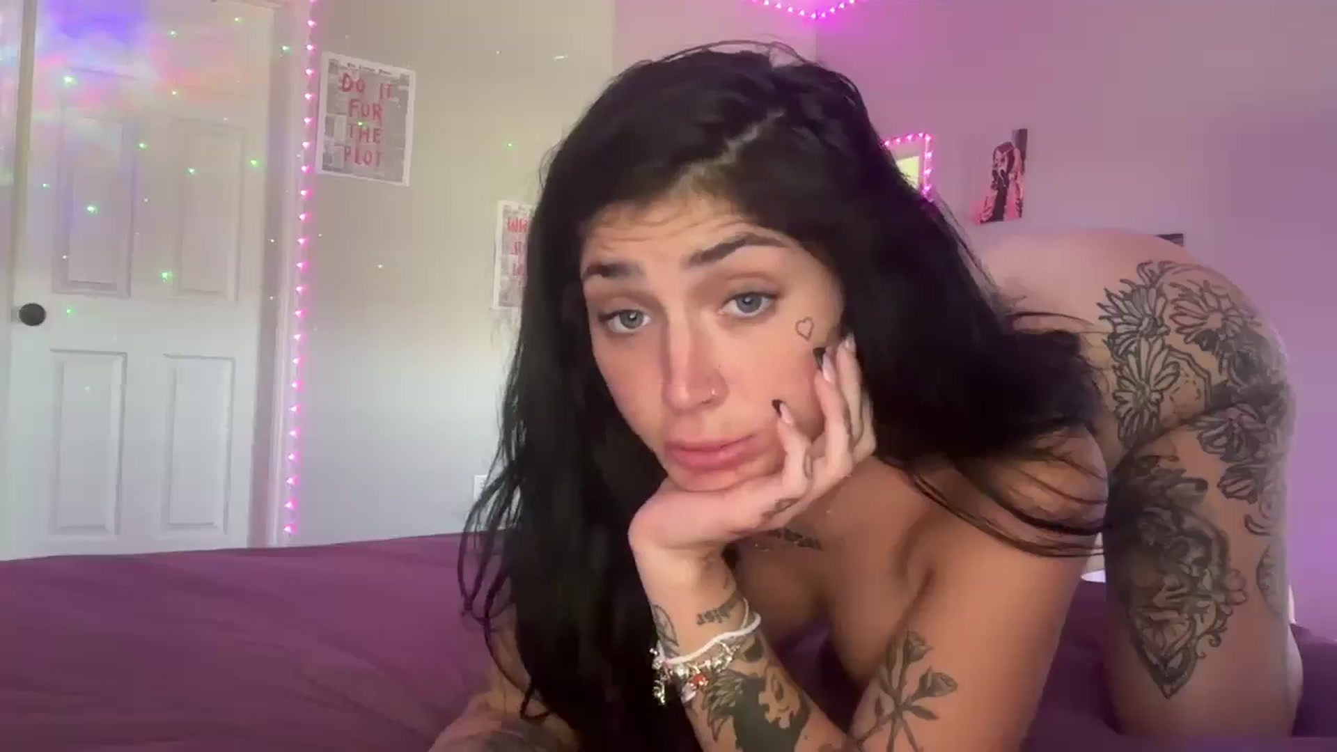 Gallery image thumbnail from JazmineJadexo's myfreecams stream on, 07/28/2025, 18:46 image 11 of 20