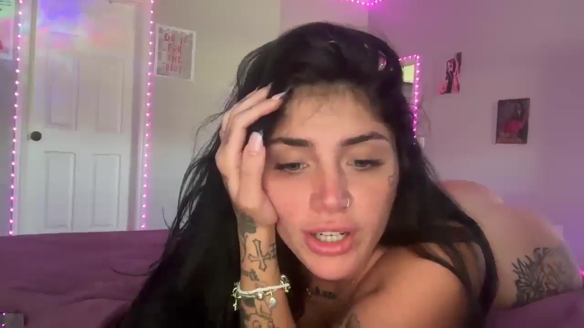Gallery image thumbnail from JazmineJadexo's myfreecams stream on, 07/28/2025, 18:46 image 20 of 20