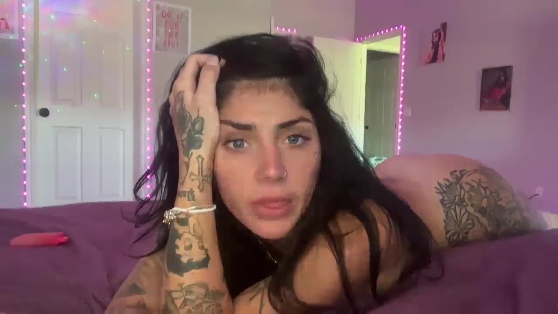 Gallery image thumbnail from JazmineJadexo's myfreecams stream on, 07/28/2025, 18:46 image 5 of 20