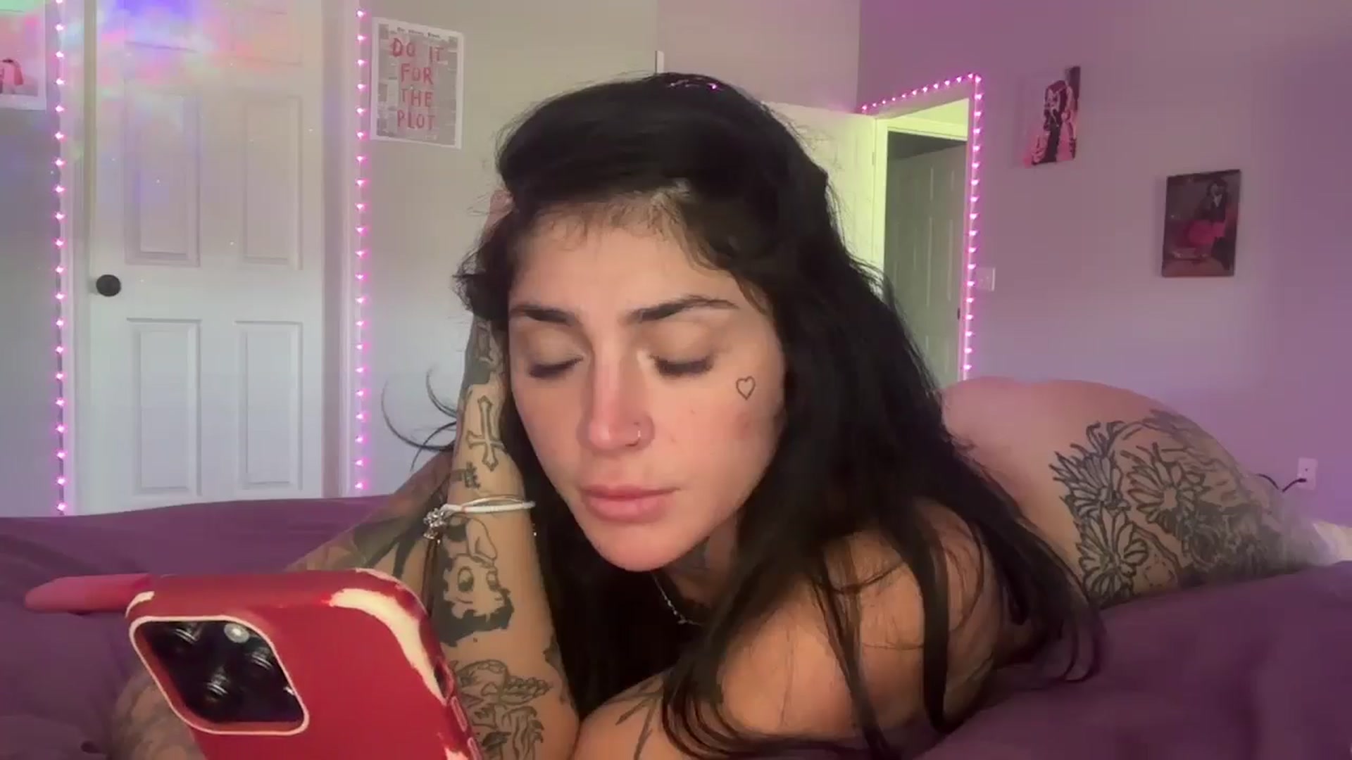 Gallery image thumbnail from JazmineJadexo's myfreecams stream on, 07/28/2025, 18:46 image 4 of 20