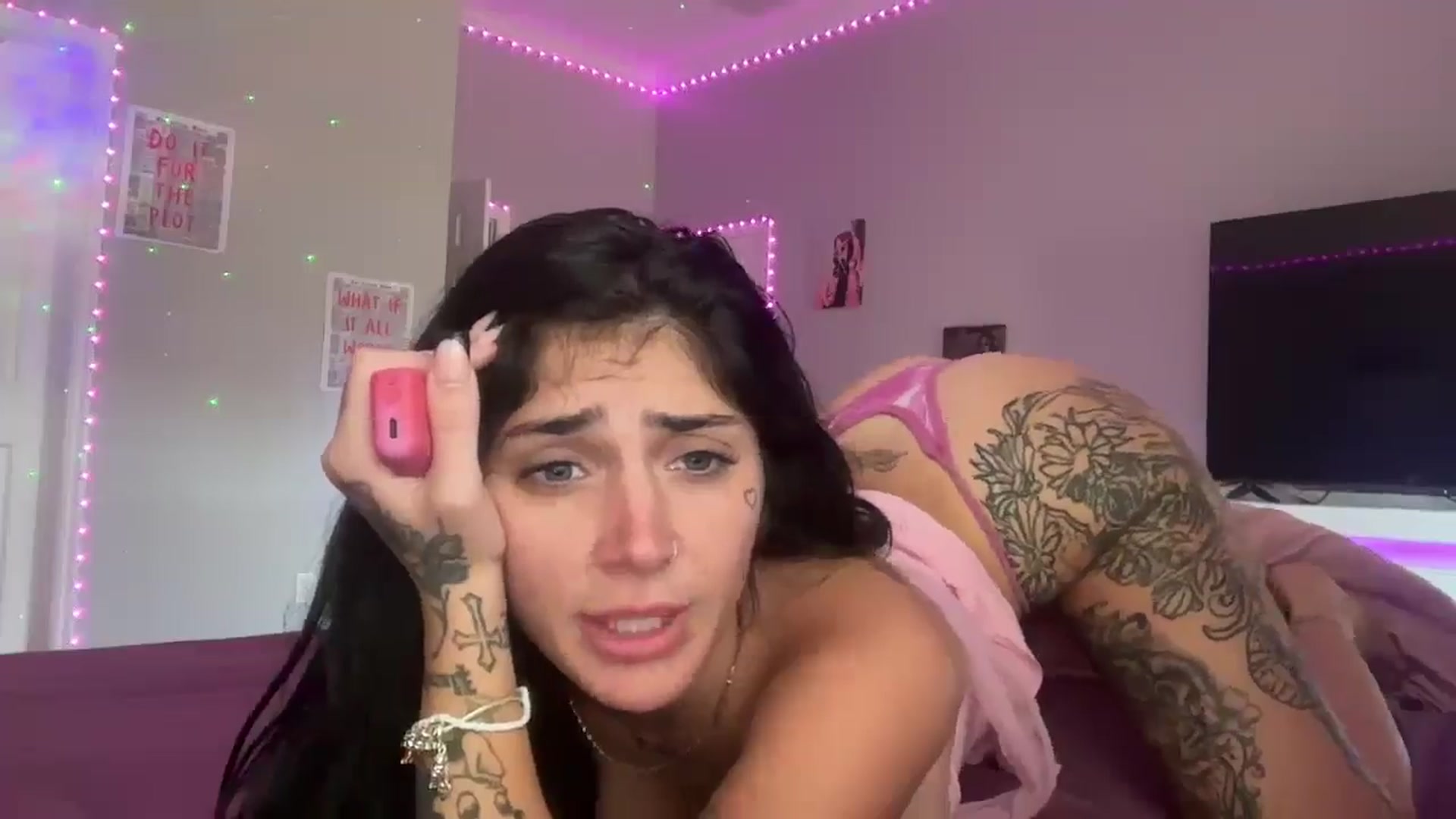 Gallery image thumbnail from JazmineJadexo's myfreecams stream on, 07/30/2025, 16:13 image 14 of 20