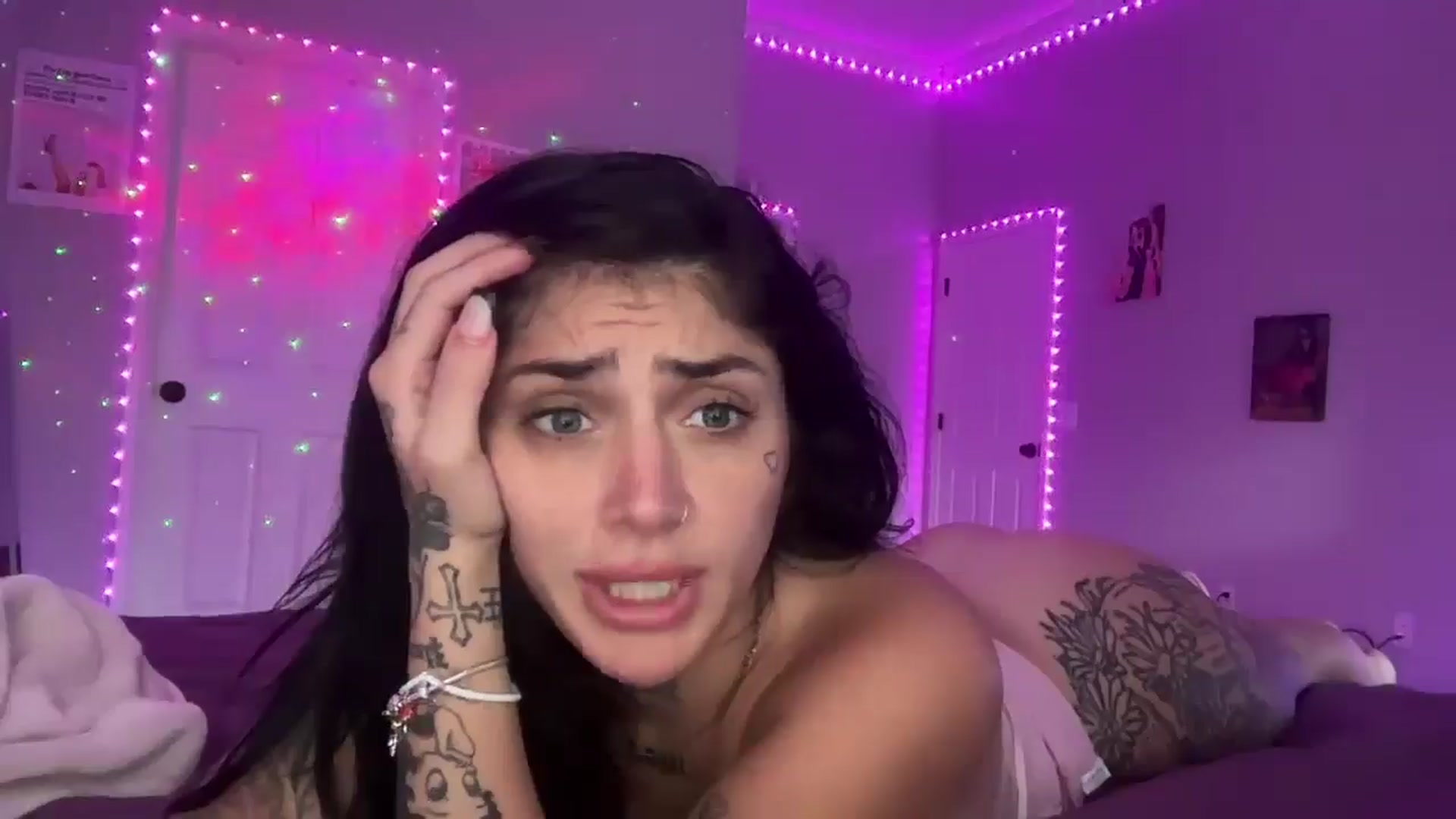 Gallery image thumbnail from JazmineJadexo's myfreecams stream on, 07/31/2025, 15:42 image 17 of 20