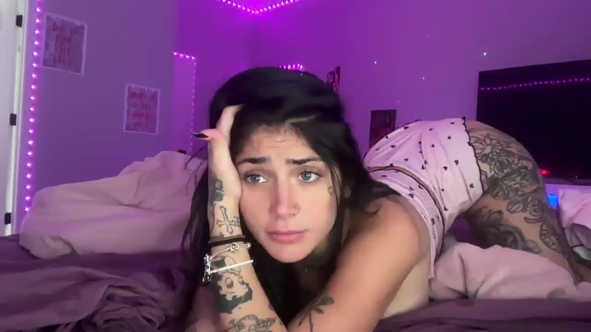 Gallery image thumbnail from JazmineJadexo's myfreecams stream on, 08/01/2025, 16:12 image 4 of 20