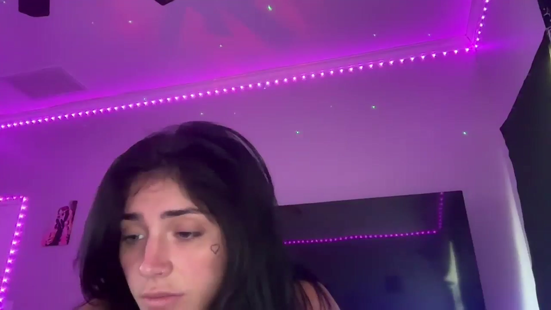 Gallery image thumbnail from JazmineJadexo's myfreecams stream on, 08/01/2025, 18:37 image 5 of 20