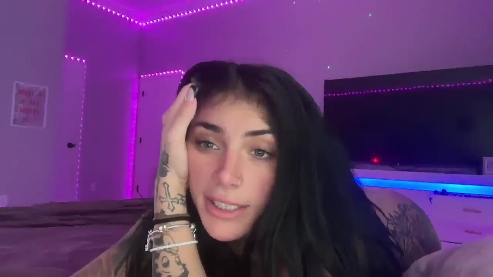 Gallery image thumbnail from JazmineJadexo's myfreecams stream on, 08/01/2025, 18:37 image 20 of 20