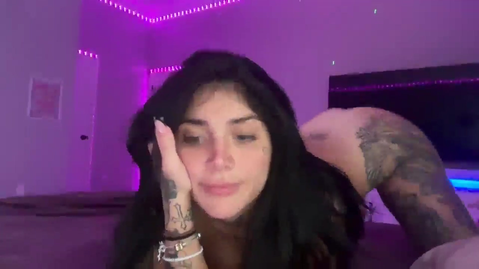 Gallery image thumbnail from JazmineJadexo's myfreecams stream on, 08/01/2025, 18:37 image 18 of 20
