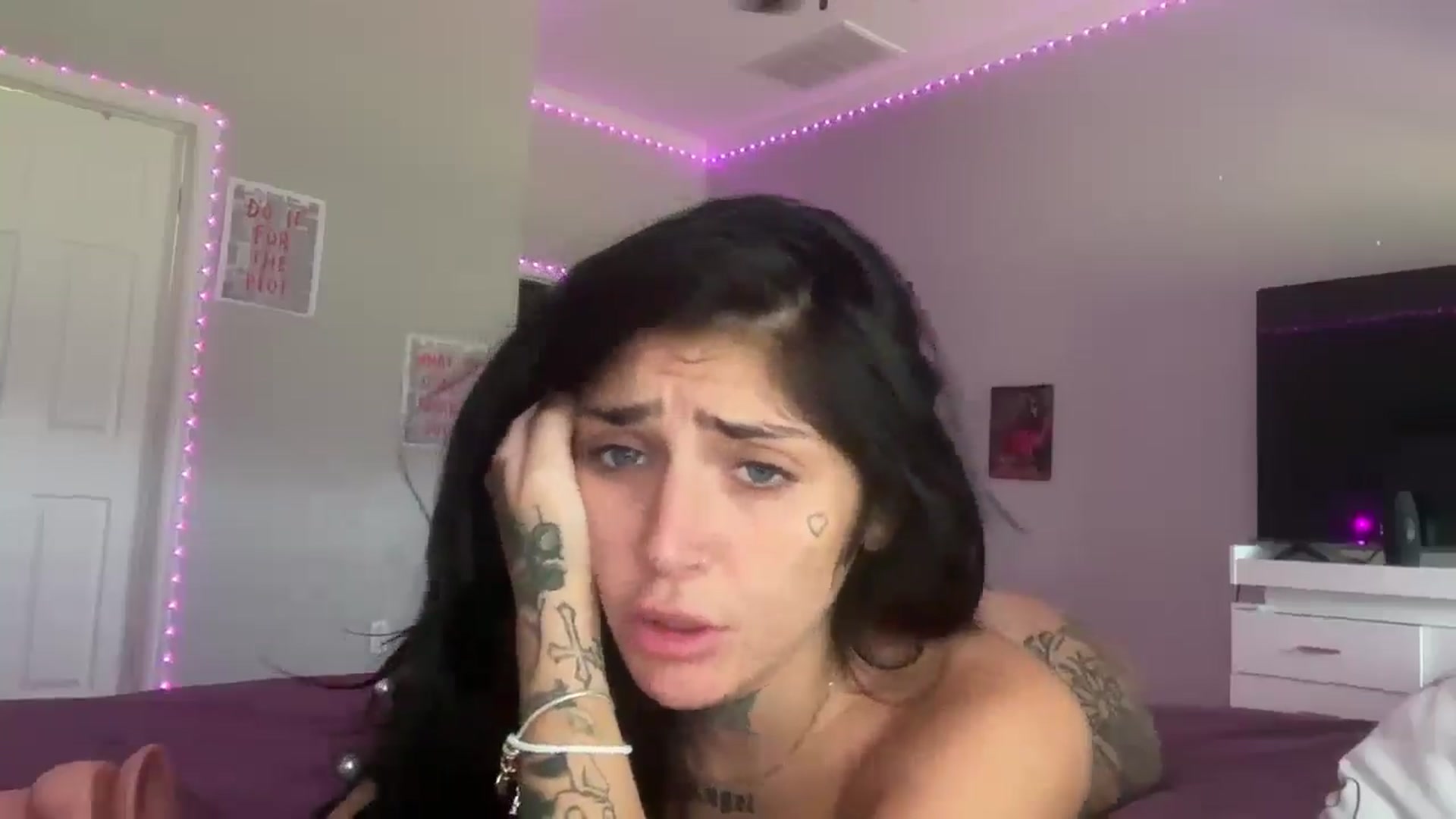 Gallery image thumbnail from JazmineJadexo's myfreecams stream on, 08/05/2025, 16:39 image 18 of 20