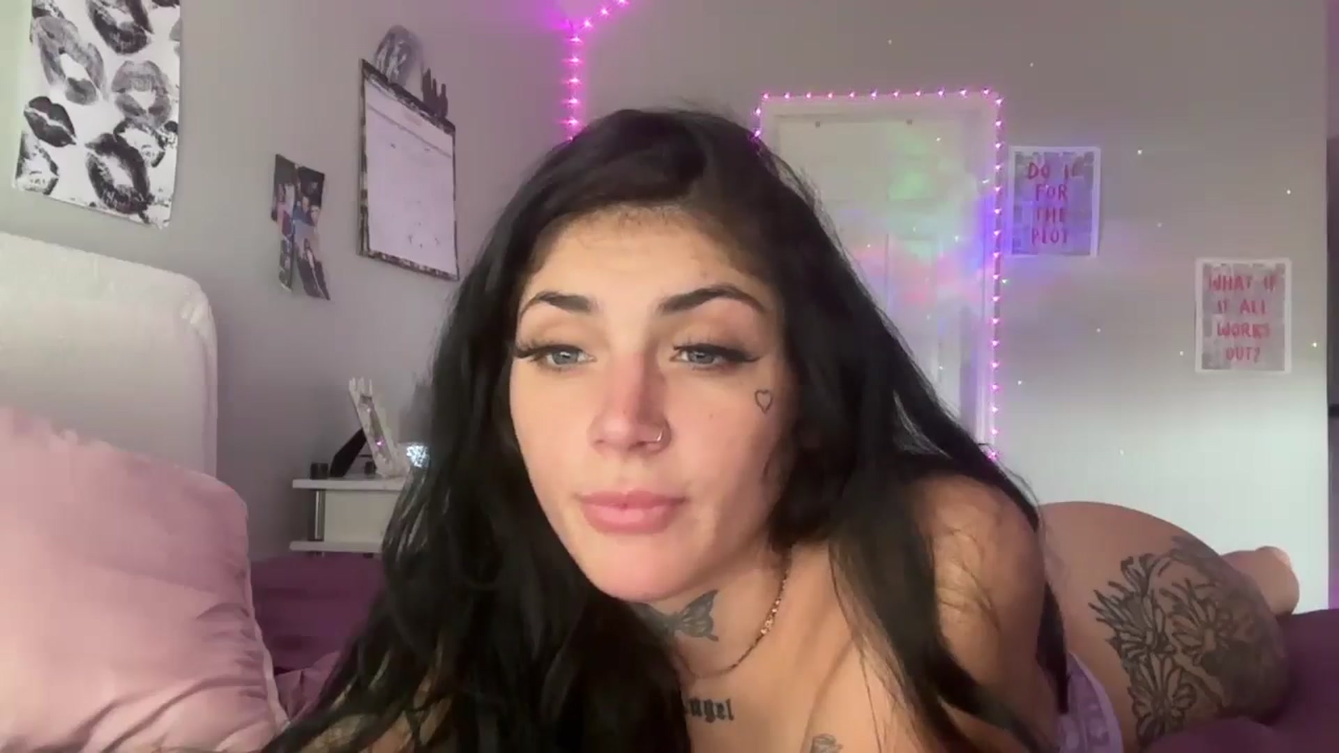 Gallery image thumbnail from JazmineJadexo's myfreecams stream on, 08/11/2025, 18:08 image 2 of 20